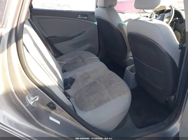 KMHCT4AE4HU368316 2017 HYUNDAI ACCENT - Image 8