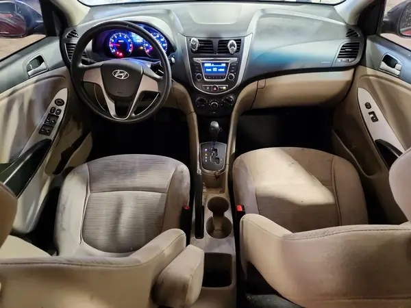KMHCT4AE4HU369093 2017 HYUNDAI ACCENT - Image 8