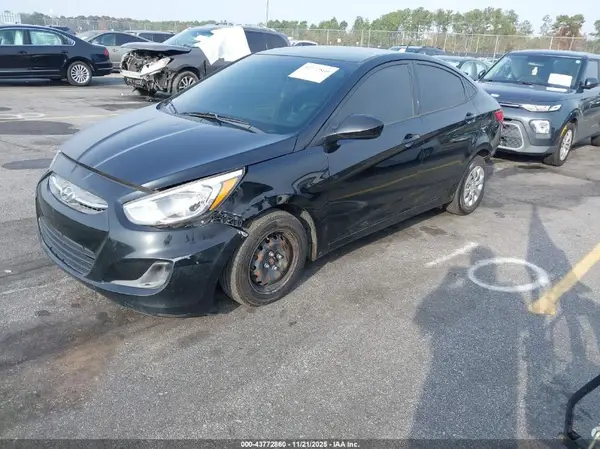 KMHCT4AE4HU380790 2017 HYUNDAI ACCENT - Image 2