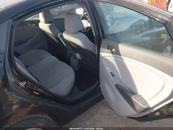 KMHCT4AE4HU385293 2017 HYUNDAI ACCENT - Image 8