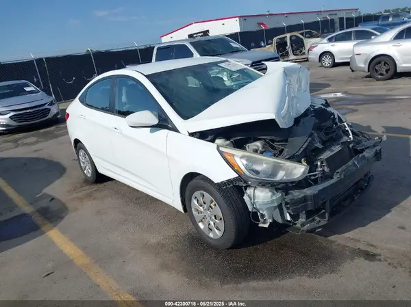 KMHCT4AE5GU011547 2016 HYUNDAI ACCENT - Image 1