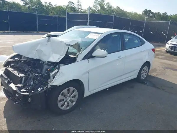 KMHCT4AE5GU011547 2016 HYUNDAI ACCENT - Image 2