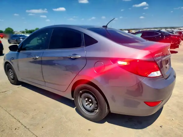 KMHCT4AE5GU037615 2016 HYUNDAI ACCENT - Image 2