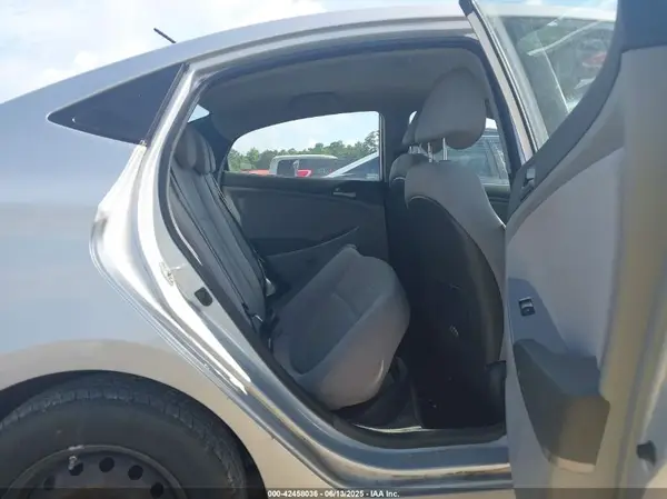 KMHCT4AE5GU051661 2016 HYUNDAI ACCENT - Image 8