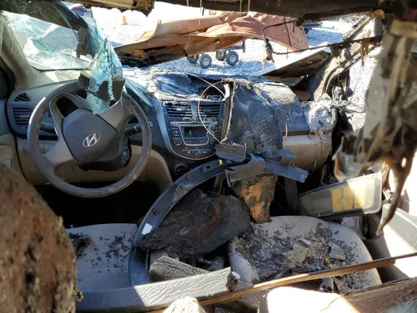 KMHCT4AE5GU073854 2016 HYUNDAI ACCENT - Image 8