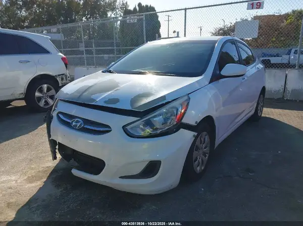 KMHCT4AE5GU107789 2016 HYUNDAI ACCENT - Image 2