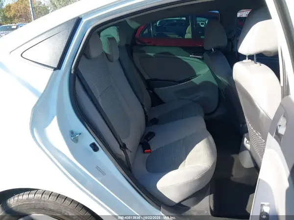 KMHCT4AE5GU107789 2016 HYUNDAI ACCENT - Image 8