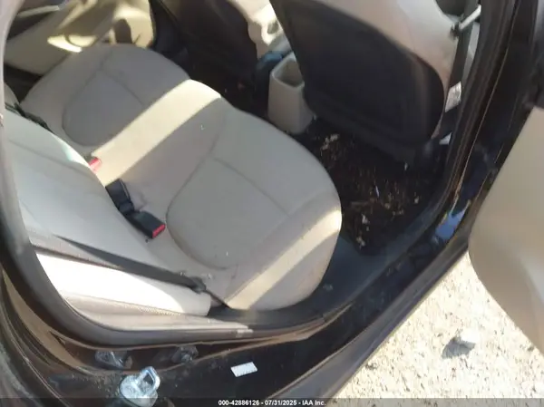 KMHCT4AE5GU113687 2016 HYUNDAI ACCENT - Image 8