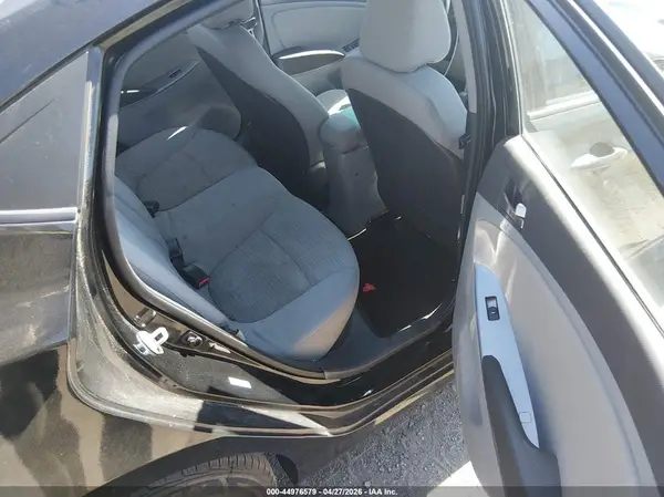 KMHCT4AE5GU115861 2016 HYUNDAI ACCENT - Image 8