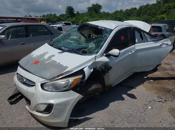 KMHCT4AE5GU125094 2016 HYUNDAI ACCENT - Image 2
