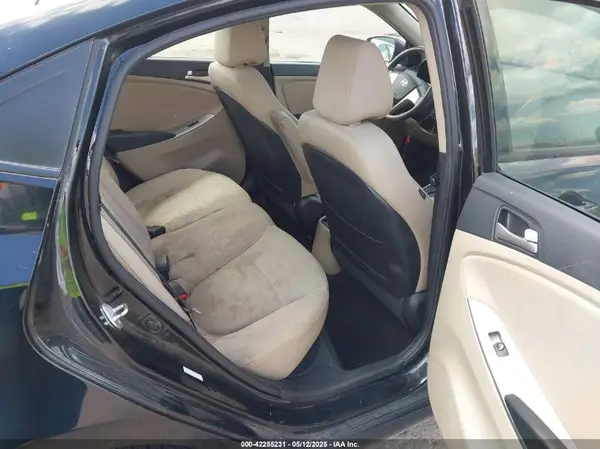 KMHCT4AE5GU955767 2016 HYUNDAI ACCENT - Image 8