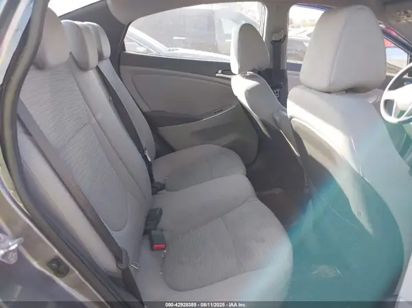 KMHCT4AE5GU983228 2016 HYUNDAI ACCENT - Image 8