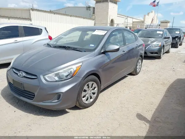 KMHCT4AE5GU985173 2016 HYUNDAI ACCENT - Image 2
