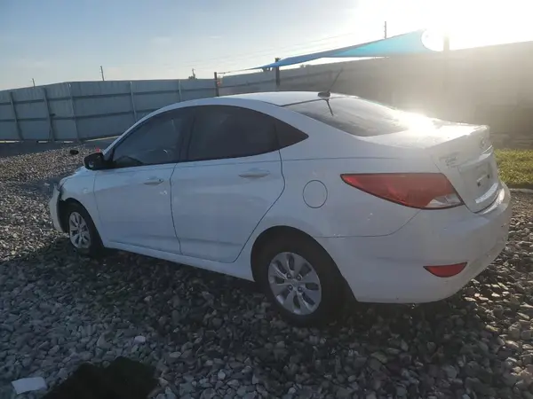 KMHCT4AE5GU988526 2016 HYUNDAI ACCENT - Image 2