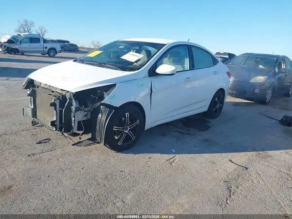 KMHCT4AE5HU171624 2017 HYUNDAI ACCENT - Image 2