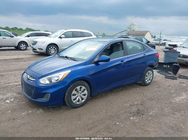 KMHCT4AE5HU186320 2017 HYUNDAI ACCENT - Image 2
