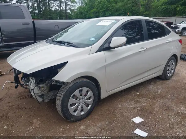 KMHCT4AE5HU191226 2017 HYUNDAI ACCENT - Image 2