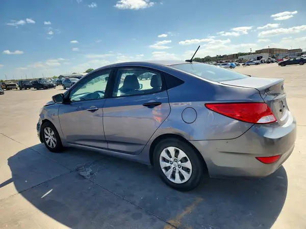 KMHCT4AE5HU205271 2017 HYUNDAI ACCENT - Image 2