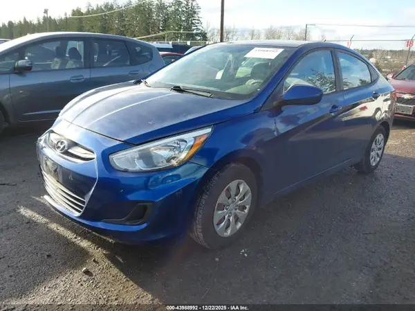 KMHCT4AE5HU205609 2017 HYUNDAI ACCENT - Image 2