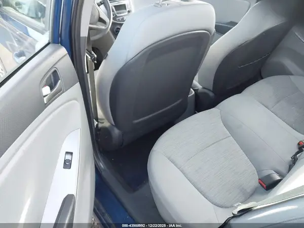 KMHCT4AE5HU205609 2017 HYUNDAI ACCENT - Image 8