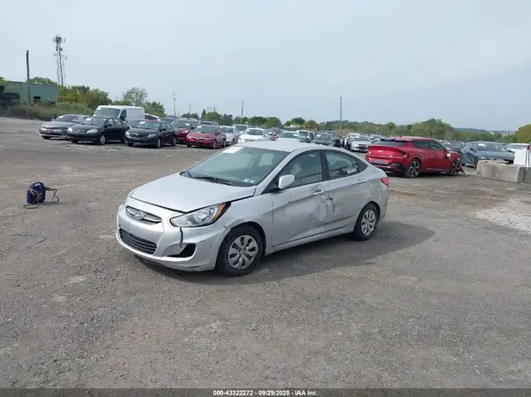 KMHCT4AE5HU219610 2017 HYUNDAI ACCENT - Image 2