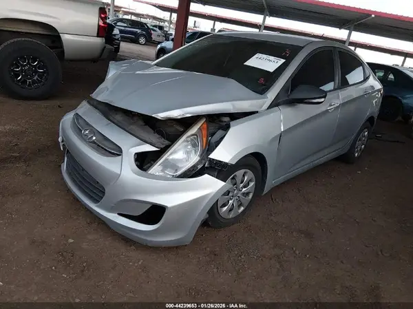 KMHCT4AE5HU220594 2017 HYUNDAI ACCENT - Image 2