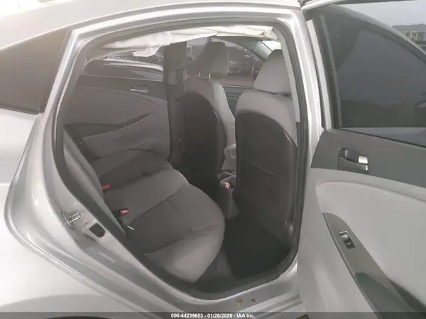 KMHCT4AE5HU220594 2017 HYUNDAI ACCENT - Image 8