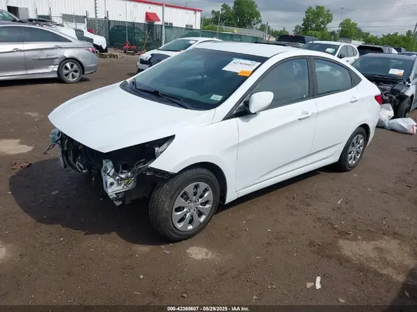 KMHCT4AE5HU224189 2017 HYUNDAI ACCENT - Image 2