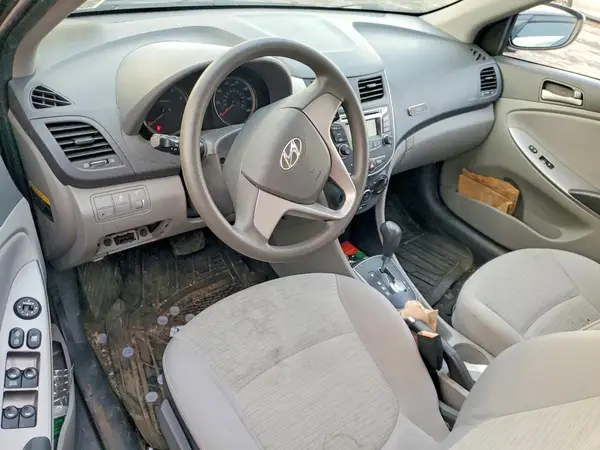 KMHCT4AE5HU252414 2017 HYUNDAI ACCENT - Image 8