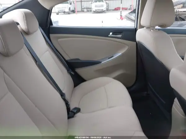 KMHCT4AE5HU264028 2017 HYUNDAI ACCENT - Image 8