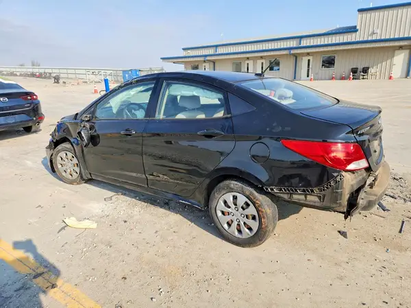 KMHCT4AE5HU266927 2017 HYUNDAI ACCENT - Image 2
