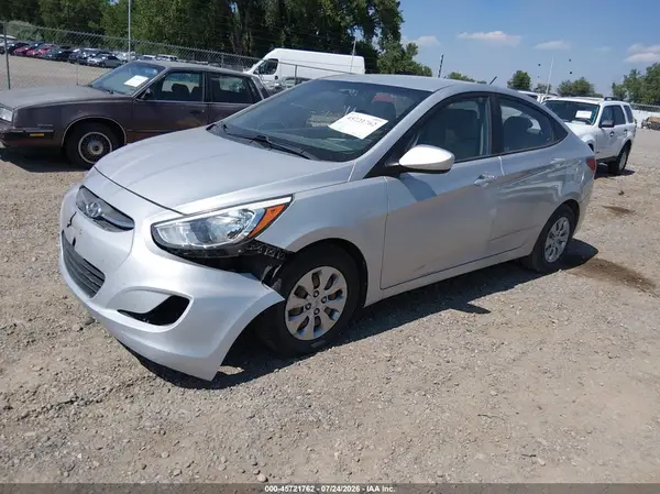 KMHCT4AE5HU269245 2017 HYUNDAI ACCENT - Image 2
