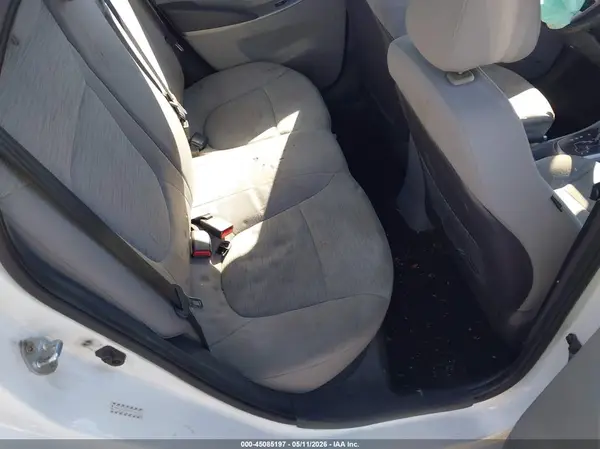 KMHCT4AE5HU271433 2017 HYUNDAI ACCENT - Image 8