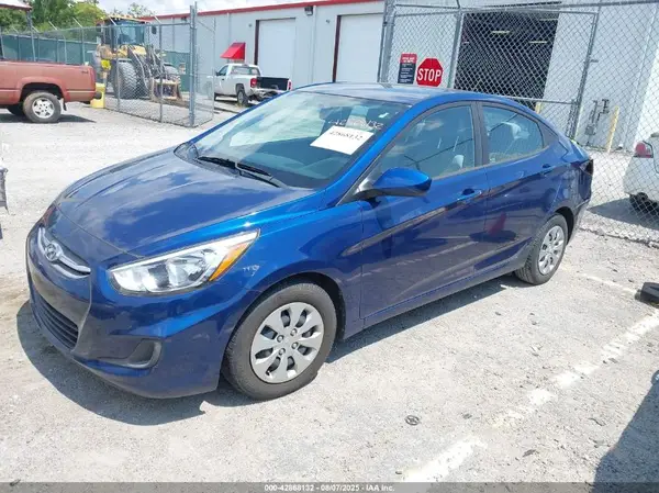 KMHCT4AE5HU294582 2017 HYUNDAI ACCENT - Image 2