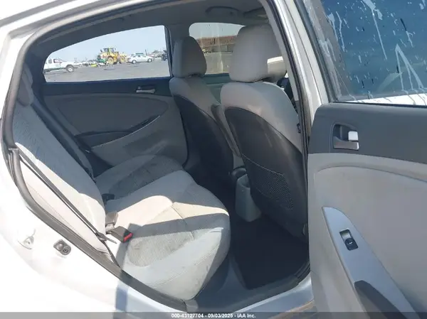 KMHCT4AE5HU312983 2017 HYUNDAI ACCENT - Image 8