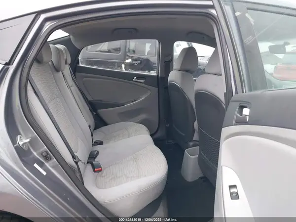 KMHCT4AE5HU318900 2017 HYUNDAI ACCENT - Image 8