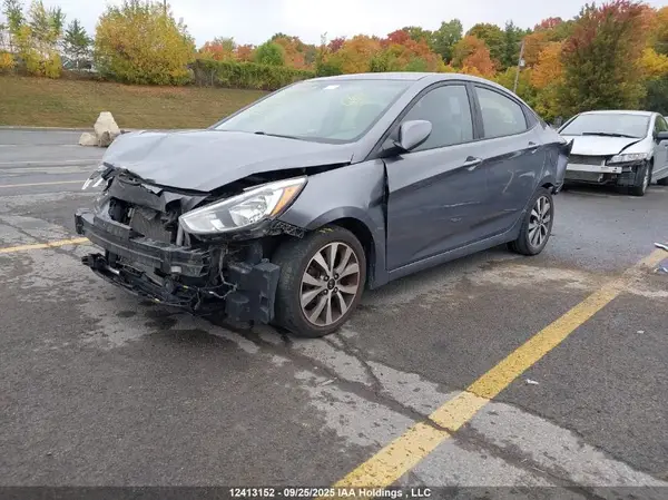 KMHCT4AE5HU320517 2017 HYUNDAI ACCENT - Image 2