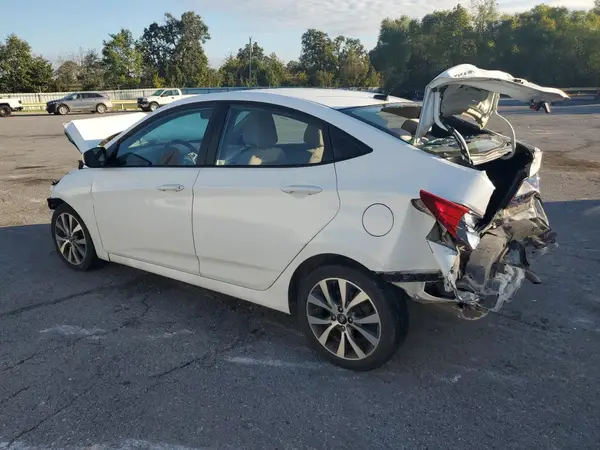 KMHCT4AE5HU323143 2017 HYUNDAI ACCENT - Image 2