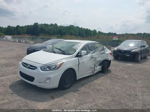 KMHCT4AE5HU326298 2017 HYUNDAI ACCENT - Image 2