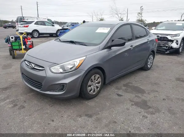 KMHCT4AE5HU327628 2017 HYUNDAI ACCENT - Image 2