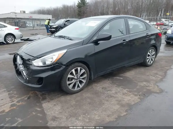 KMHCT4AE5HU333641 2017 HYUNDAI ACCENT - Image 2