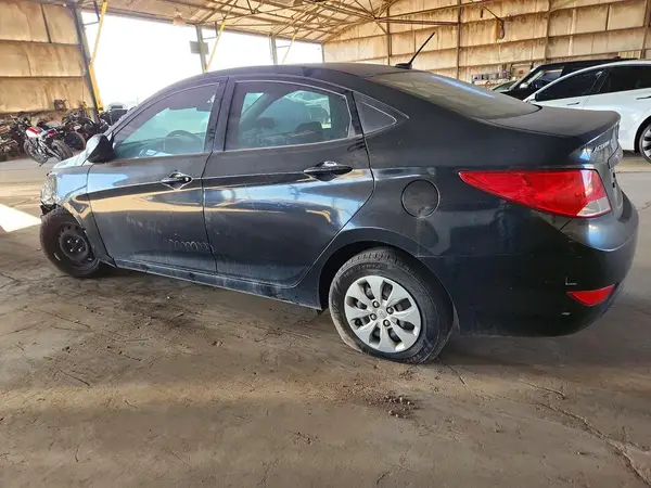 KMHCT4AE5HU340119 2017 HYUNDAI ACCENT - Image 2