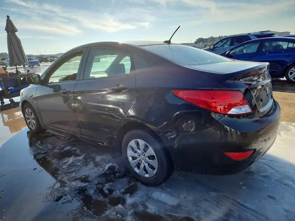 KMHCT4AE5HU350388 2017 HYUNDAI ACCENT - Image 2