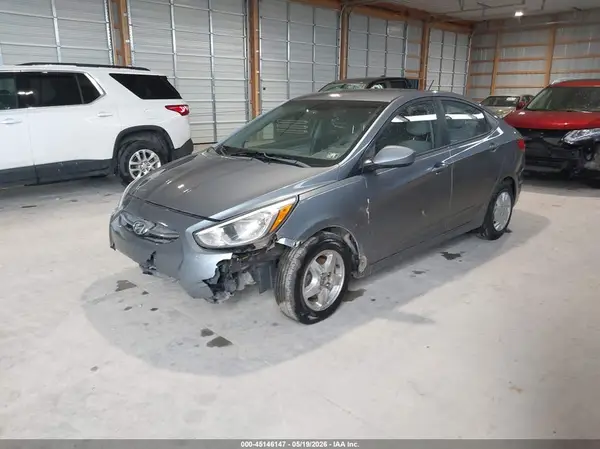 KMHCT4AE5HU353257 2017 HYUNDAI ACCENT - Image 2