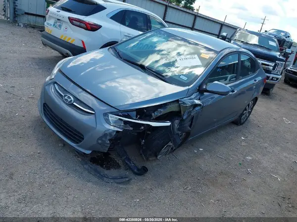 KMHCT4AE5HU353906 2017 HYUNDAI ACCENT - Image 2