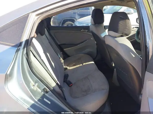 KMHCT4AE5HU354201 2017 HYUNDAI ACCENT - Image 8