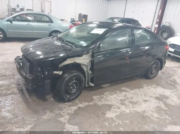 KMHCT4AE5HU355624 2017 HYUNDAI ACCENT - Image 2