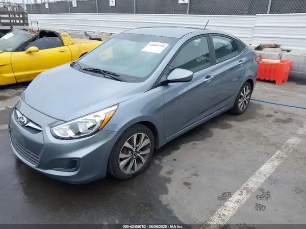 KMHCT4AE5HU356451 2017 HYUNDAI ACCENT - Image 2