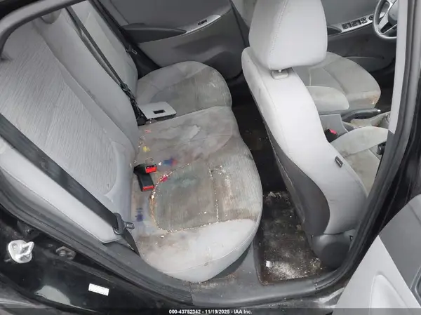 KMHCT4AE5HU358944 2017 HYUNDAI ACCENT - Image 8