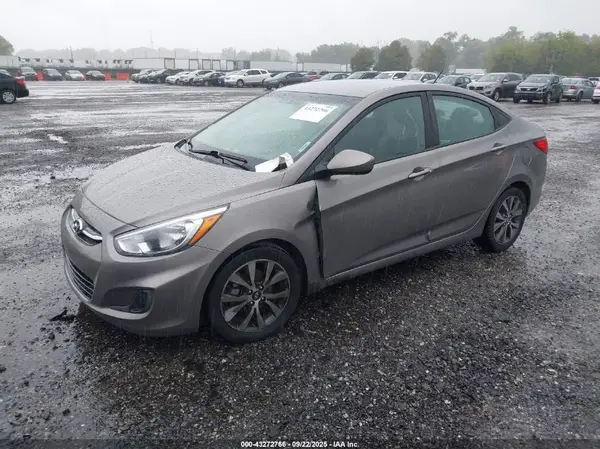 KMHCT4AE5HU365893 2017 HYUNDAI ACCENT - Image 2